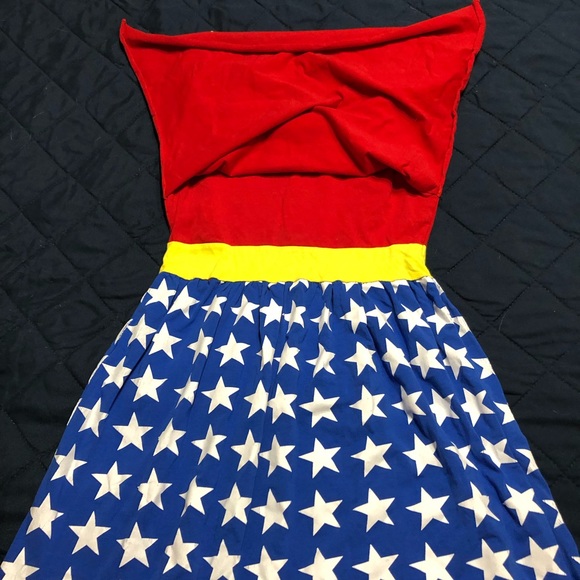 Wonder Woman style play dress. Size 10, but probably fits more like 6-8. VGUC - Picture 4 of 5